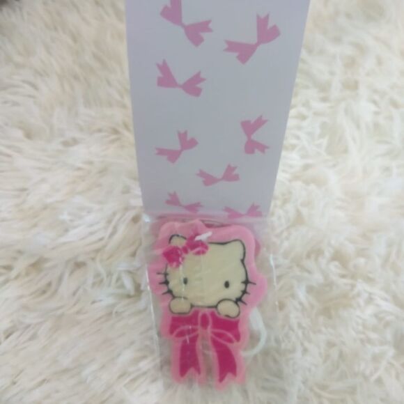 Hello Kitty car airfreshener - Picture 2 of 3